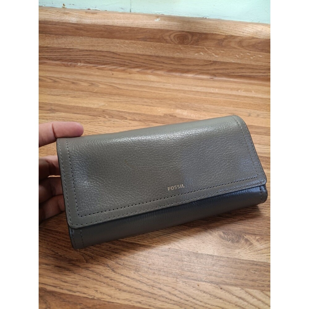 Fossil Logan Gray Leather Trifold Organizer Clutch Wallet